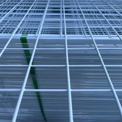 2x2 Płyty sieci spawanej z PVC Płyty sieci powlekanej z tworzyw sztucznych 30m/roll