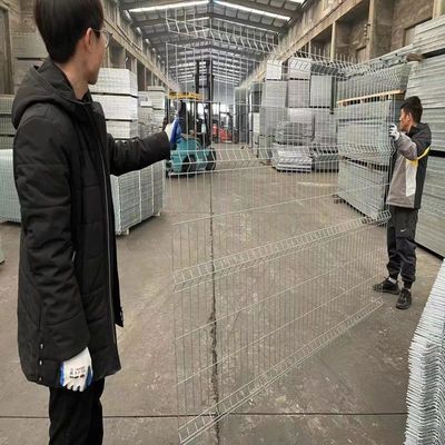 0.6m - 3.0m Wysokość Galwanizowany 3d krzywy ogrodzenie dla ogrodzenia placówki zabaw