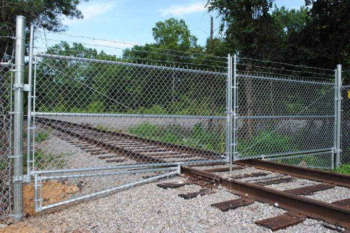 100ft 50ft 8ft 6 ft Galwanizowany Ogr&oacute;d Łącznik Łańcuchowy Rolki 2.0mm Cyclone Mesh Ogrodzenie 3